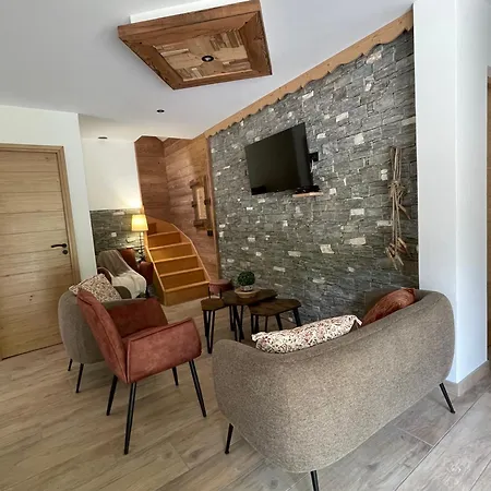 Bed & Breakfast D'hotes Les D'elsa Albiez-Montrond